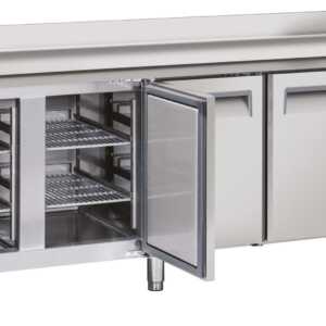 Mesa refrigerada com tampo 4 portas