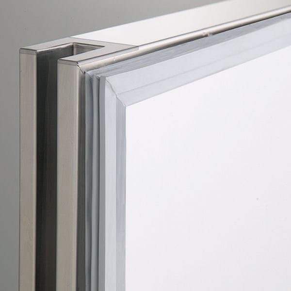 11690 Portas equipadas com dobradiças com sist