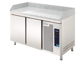<p>A composição das mesas completas é composta por um conjunto composto por: Mesas refrigeradas (modelos nesta página) e expositor refrigerado para ingredientes