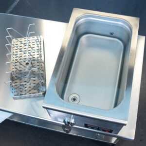 Capacidade máxima de 24 litros com dimensões