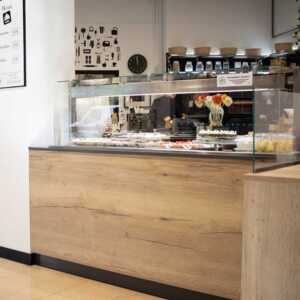 Parte traseira fechada com câmara para a passagem e distribuição de ar fr