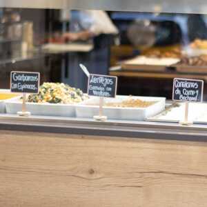 Aquecimento da água através de resistências de silicone na base da cuba.