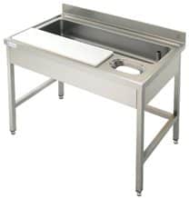 <p>Pia com cuba de fundo duplo de grande capacidade (1200 x 500 x 350 mm).</p>