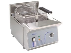 <p>Fritadeiras construídas totalmente em aço inoxidável AISI-304 18/10.</p>