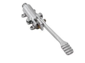 Torneira de duas águas com pedal para montagem no chão - G1P2S E